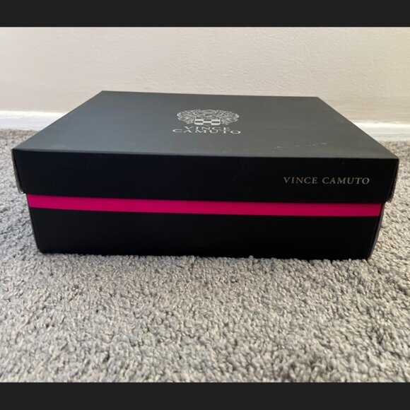 NWT Vince Camuto Evergreen Elvin Suede Ankle Booties Women's Size 8.5 - Picture 13 of 16